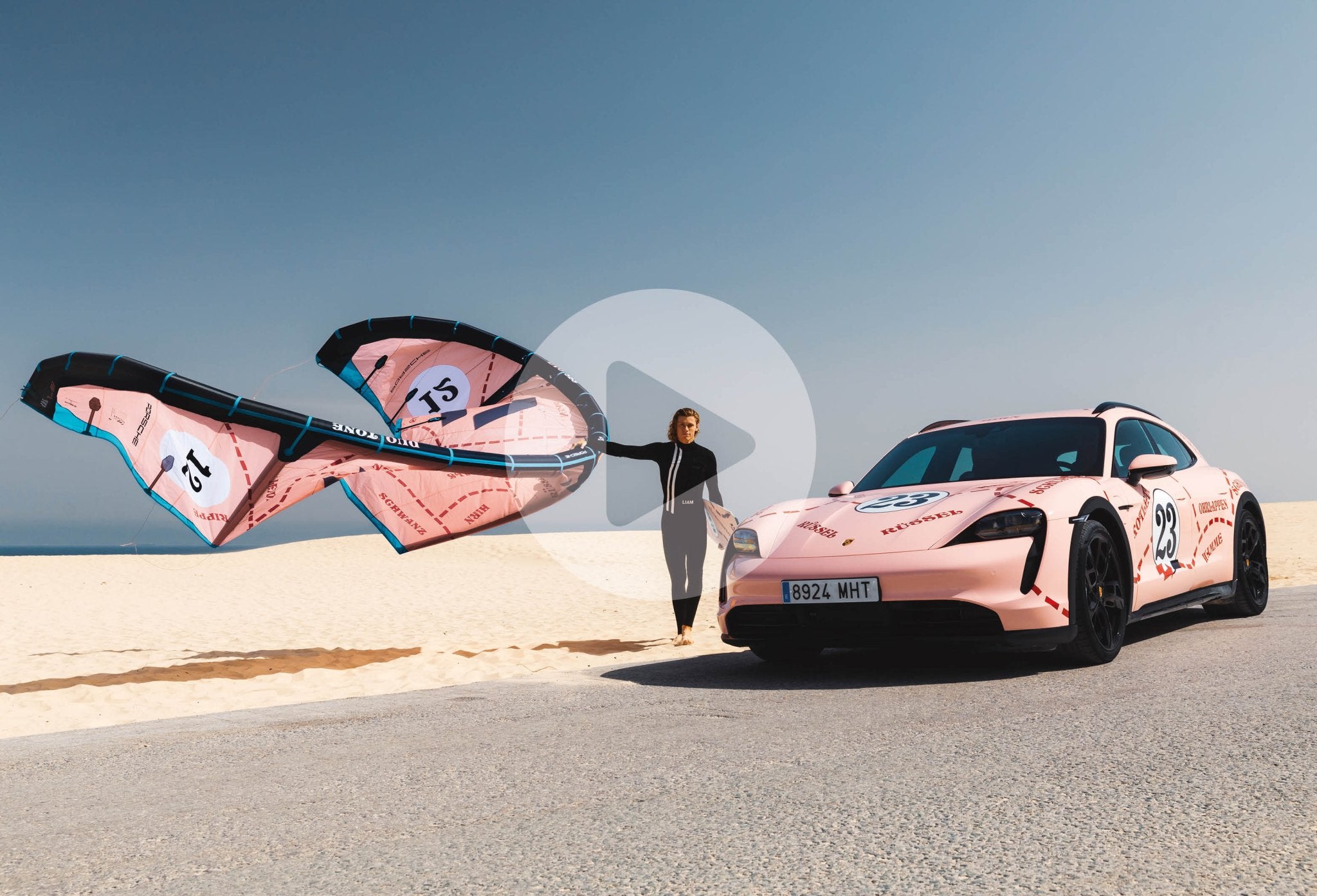 Duotone Kitesurfing - PIGS CAN FLY! - Worthing Watersports