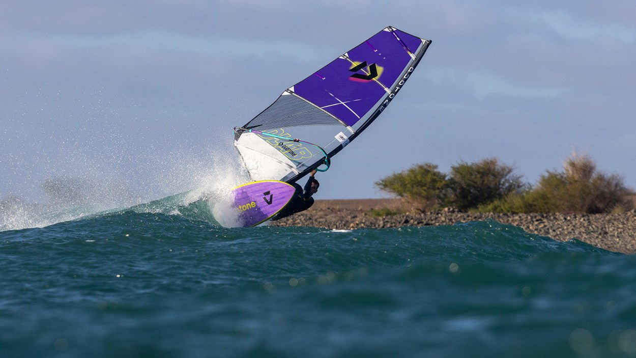 Duotone Super_Hero D/LAB - Windsurfing Wave Sail