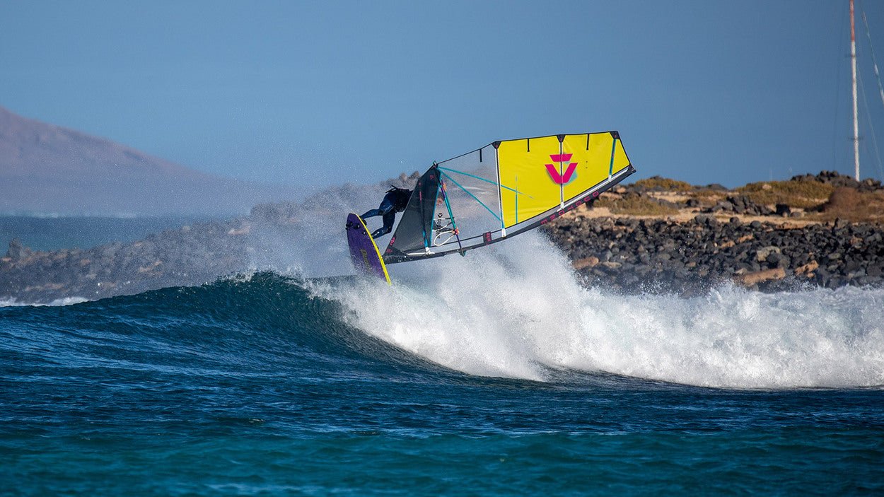 Duotone Super_Hero SLS - Windsurfing Wave Sail