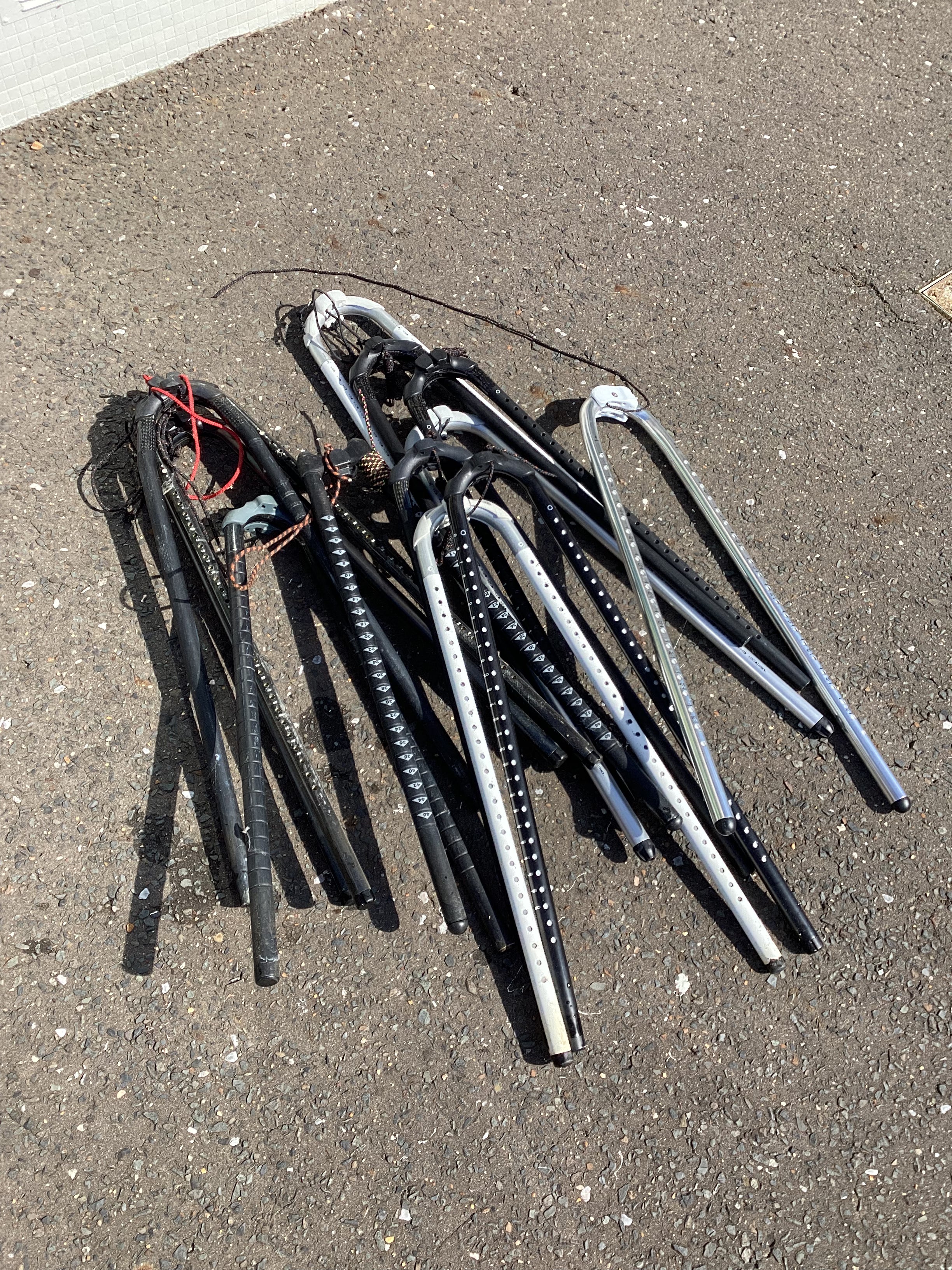 Windsurfing boom ends