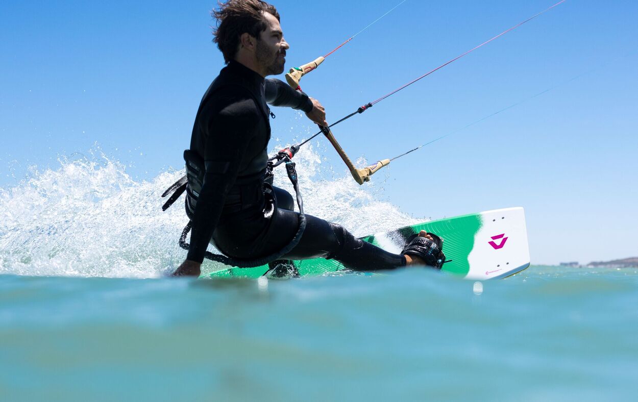 Duotone Spike Concept Blue 2026 - Lightwind Twintip - Worthing Watersports - 9010583300962 - Twintips - Duotone Kiteboarding