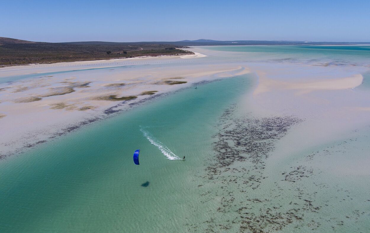 Duotone Spike SLS 2026 - Lightwind Freestyle Board - Worthing Watersports - 9010583300948 - Twintips - Duotone Kiteboarding