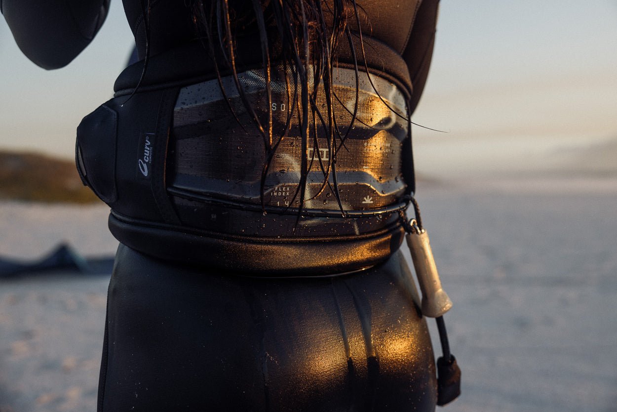 ION Sol Curv - Women's Hardshell Kitesurf Harness - Worthing Watersports - 9010583283524 - Harness - ION Water