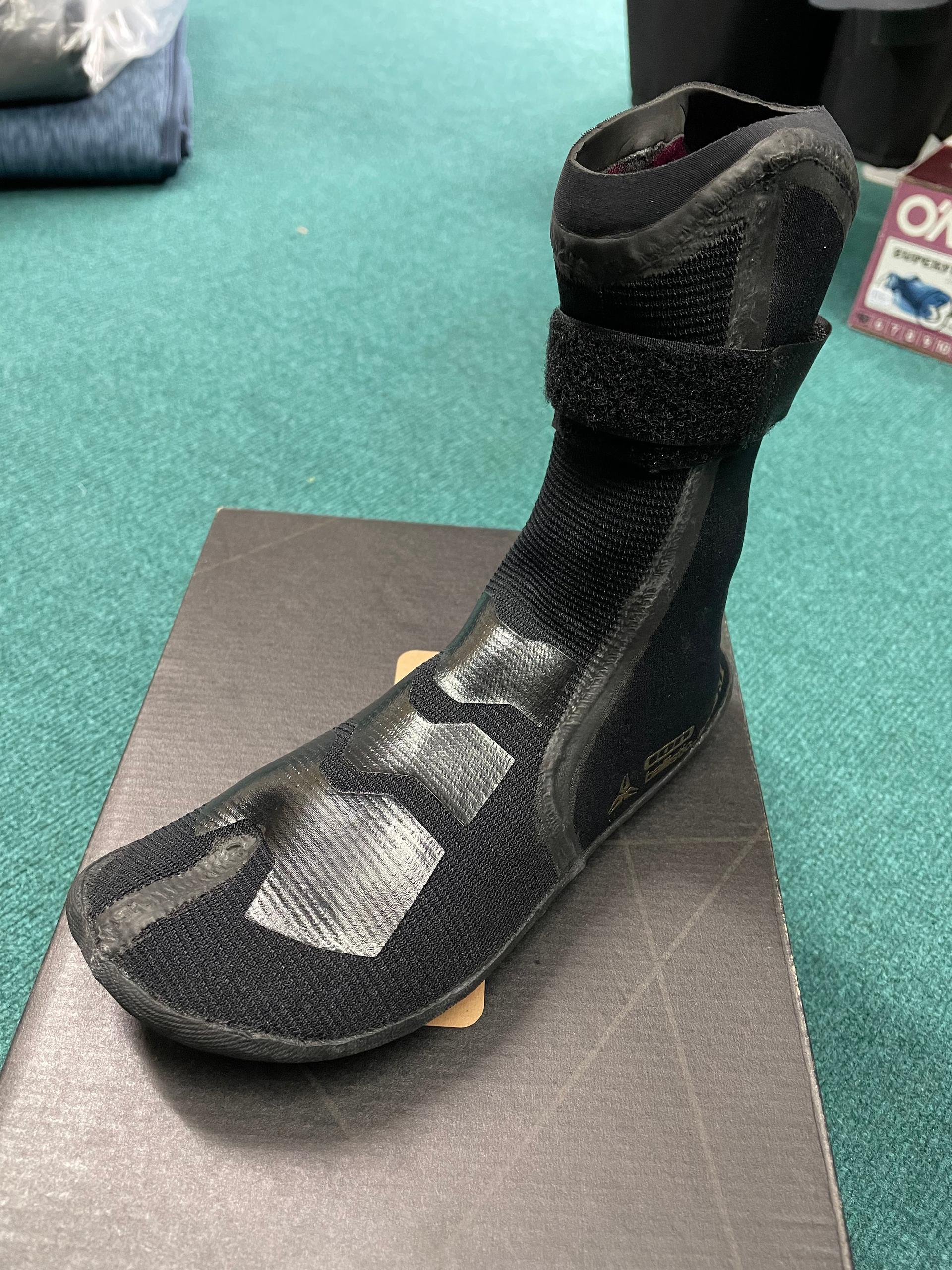 ION Ballistic Socks 3/2 Internal Split Pre 2020