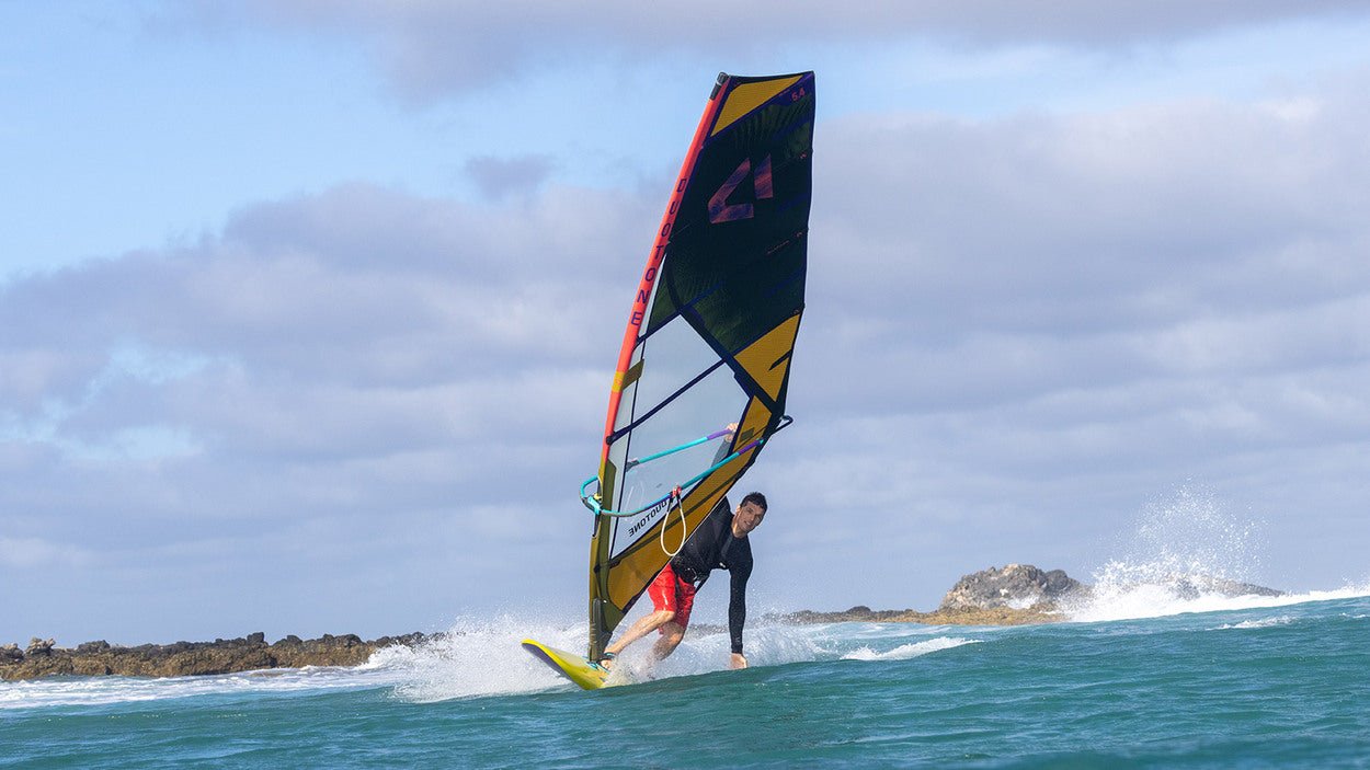 Duotone Duke - 5 Battery Wave and Cross Over Windsurfing Sail