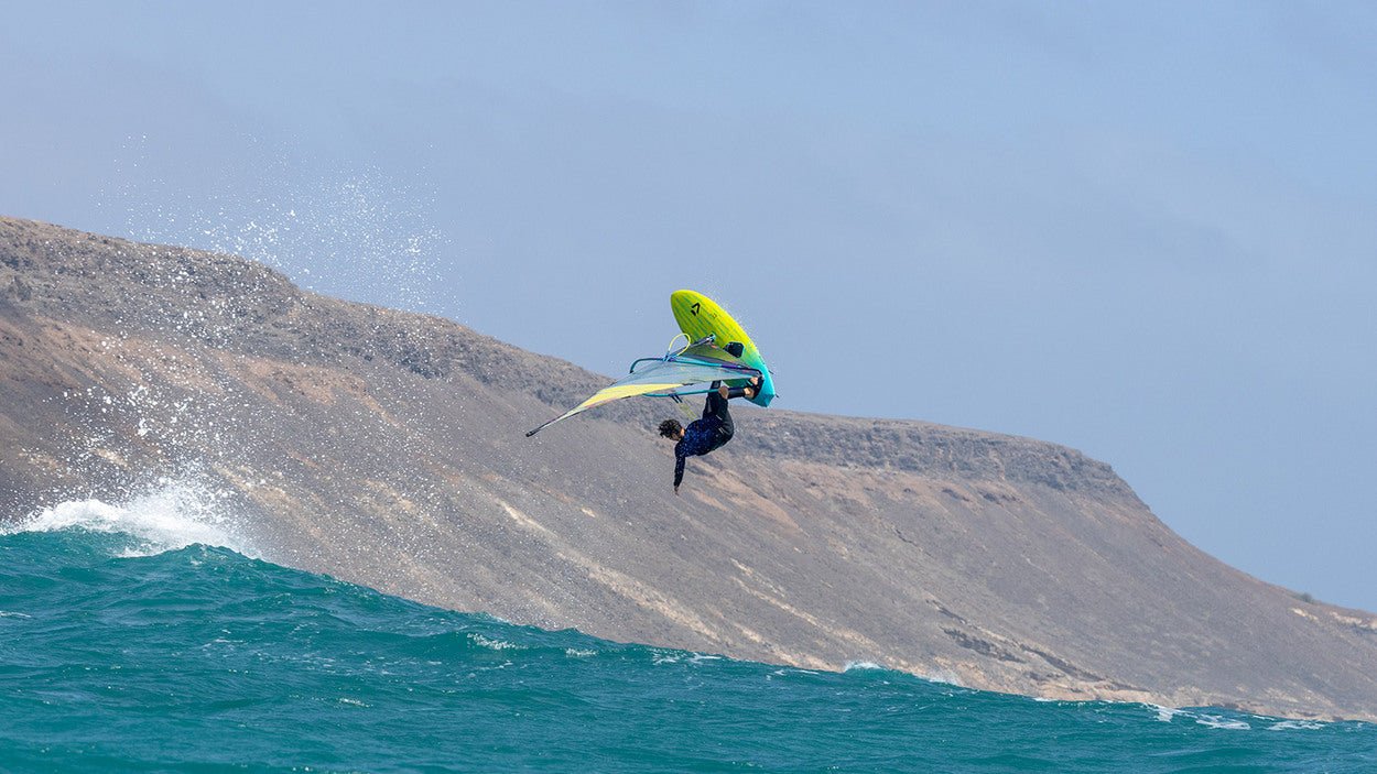 Duotone Grip 3 SLS (SB, incl. fin) - Windsurfing Wave Board