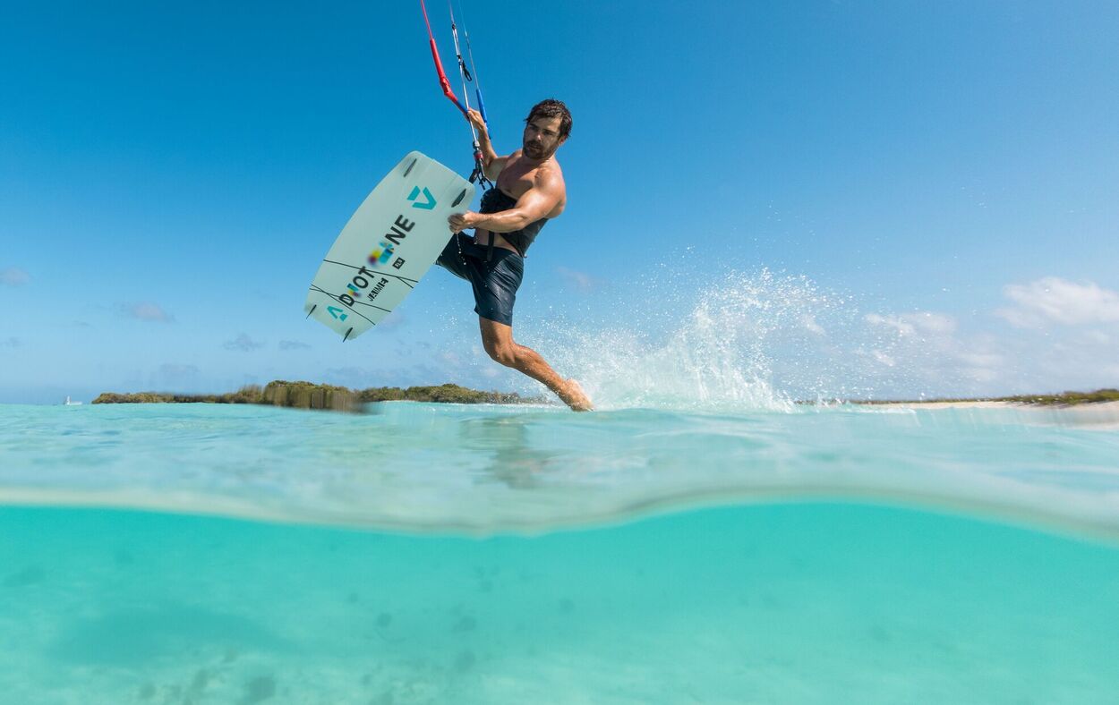 Duotone Juice – Master Lightwind Kiteboarding Like Never Before