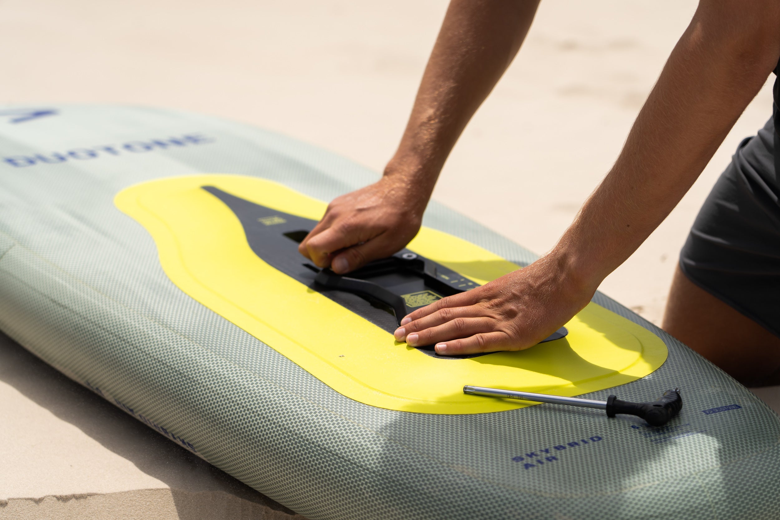 Duotone Skybrid Air 2025 – The Ultimate Inflatable Wing Foil Board