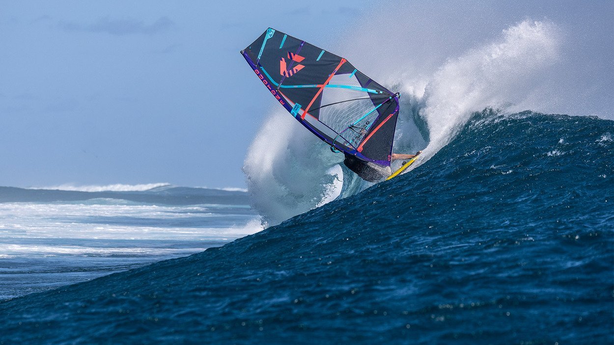 Duotone Super_Hero 2025