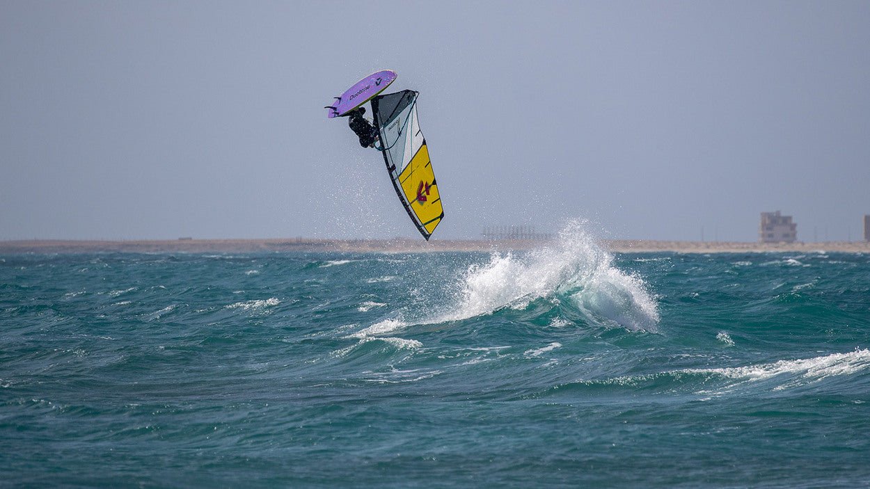 Duotone Super_Hero SLS - Windsurfing Wave Sail