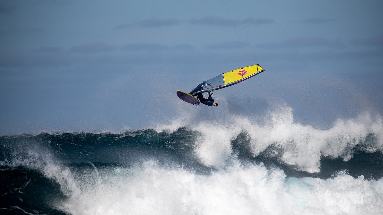 Duotone Super_Hero SLS - Windsurfing Wave Sail