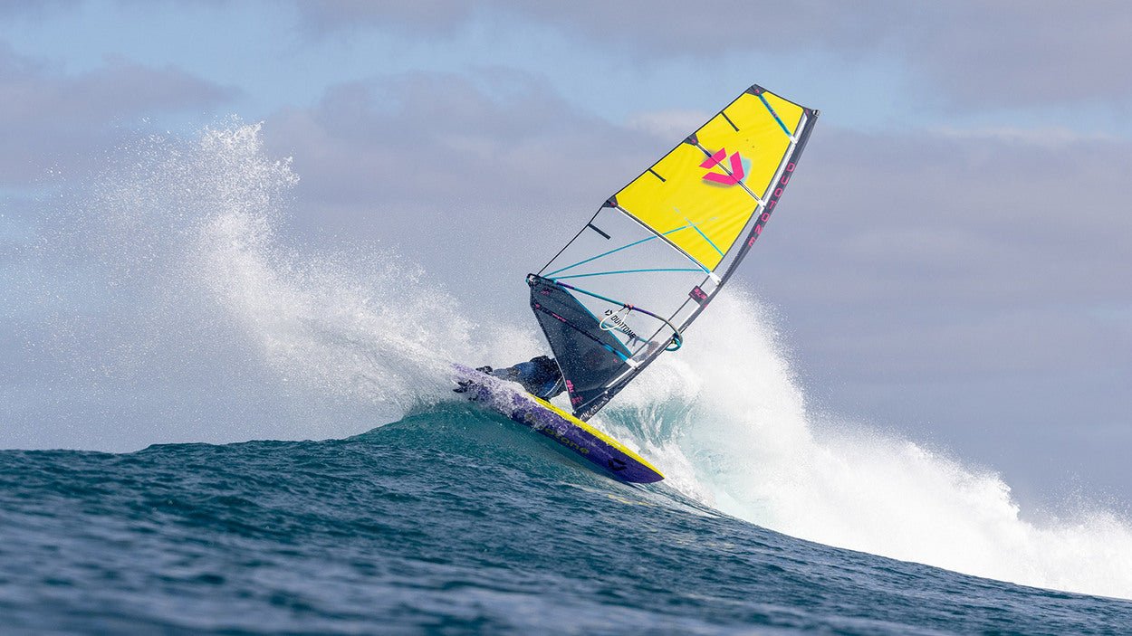 Duotone Super_Hero SLS - Windsurfing Wave Sail