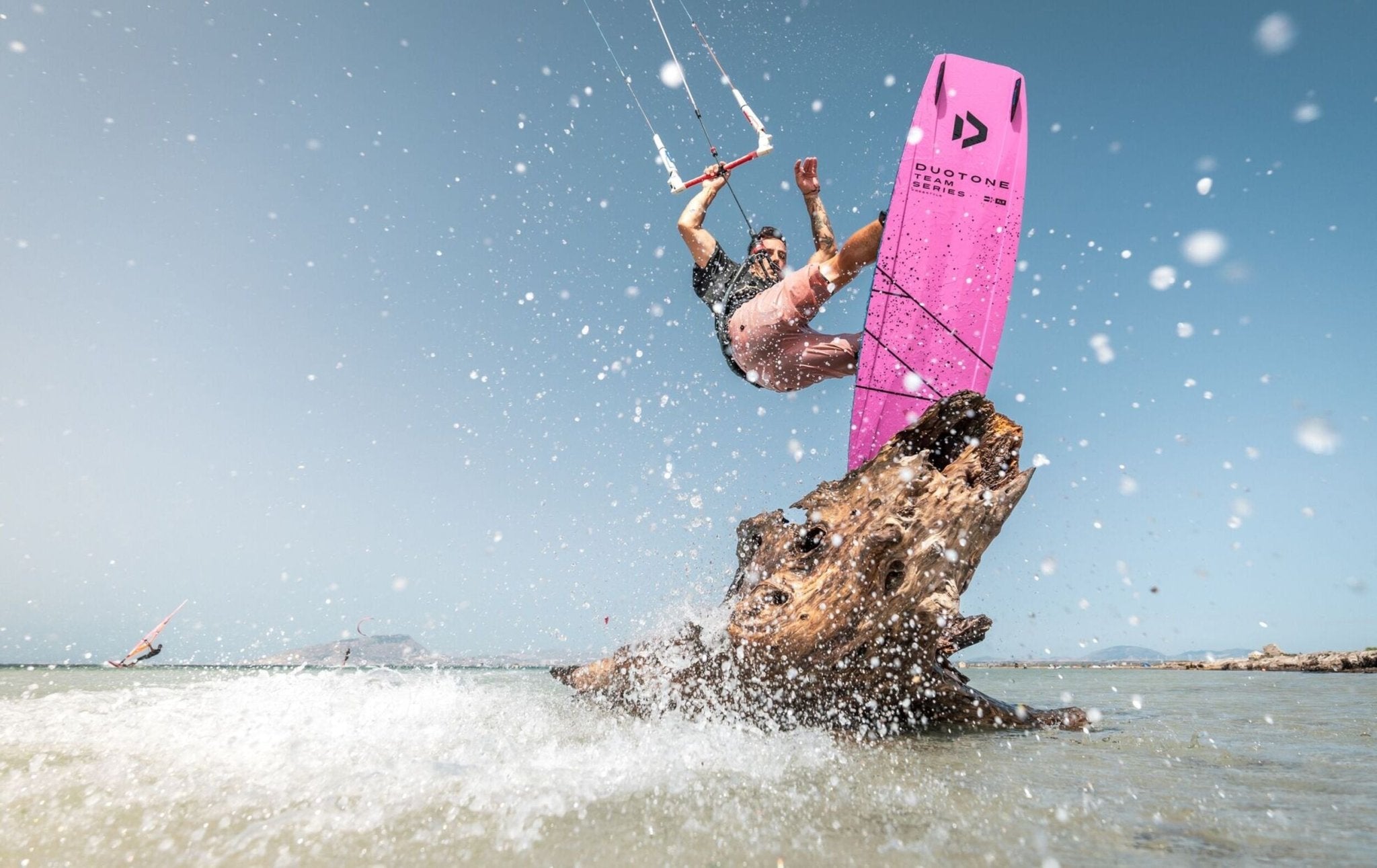 Duotone Twintip Team Series Freestyle SLS 2025