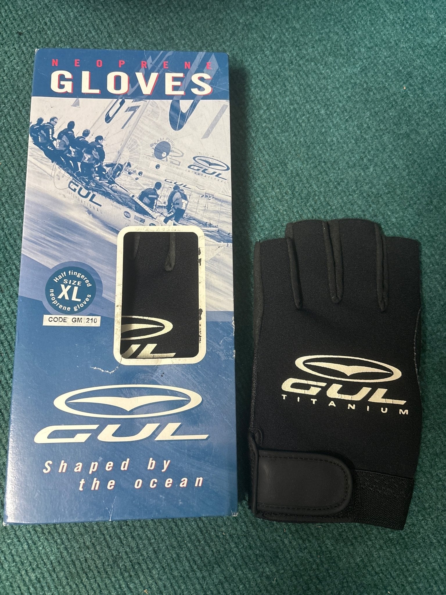 Gul Titanium Neoprene Fingerless Gloves