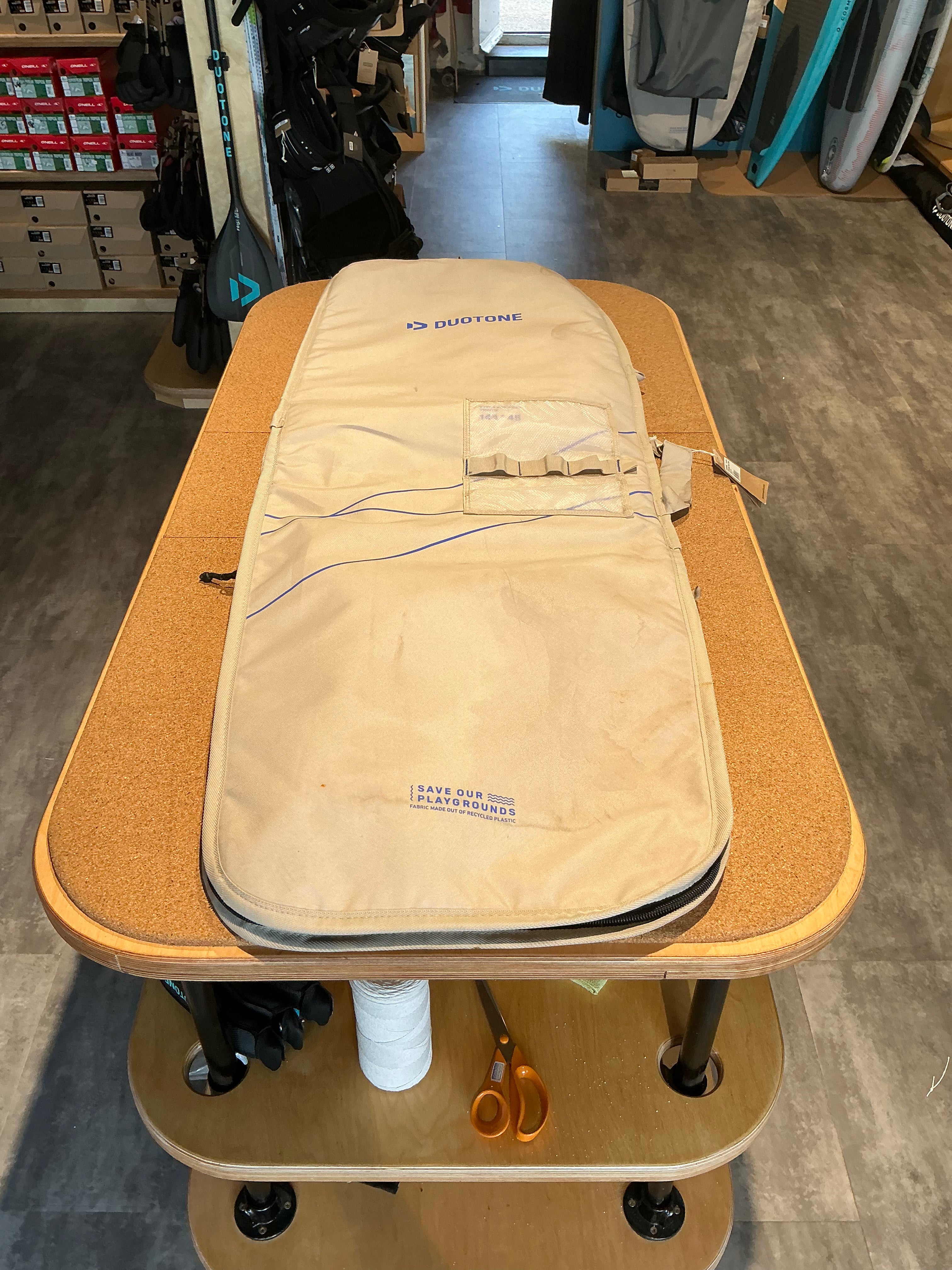 Used Duotone Boardbag Single Twintip 144 x 45 cm
