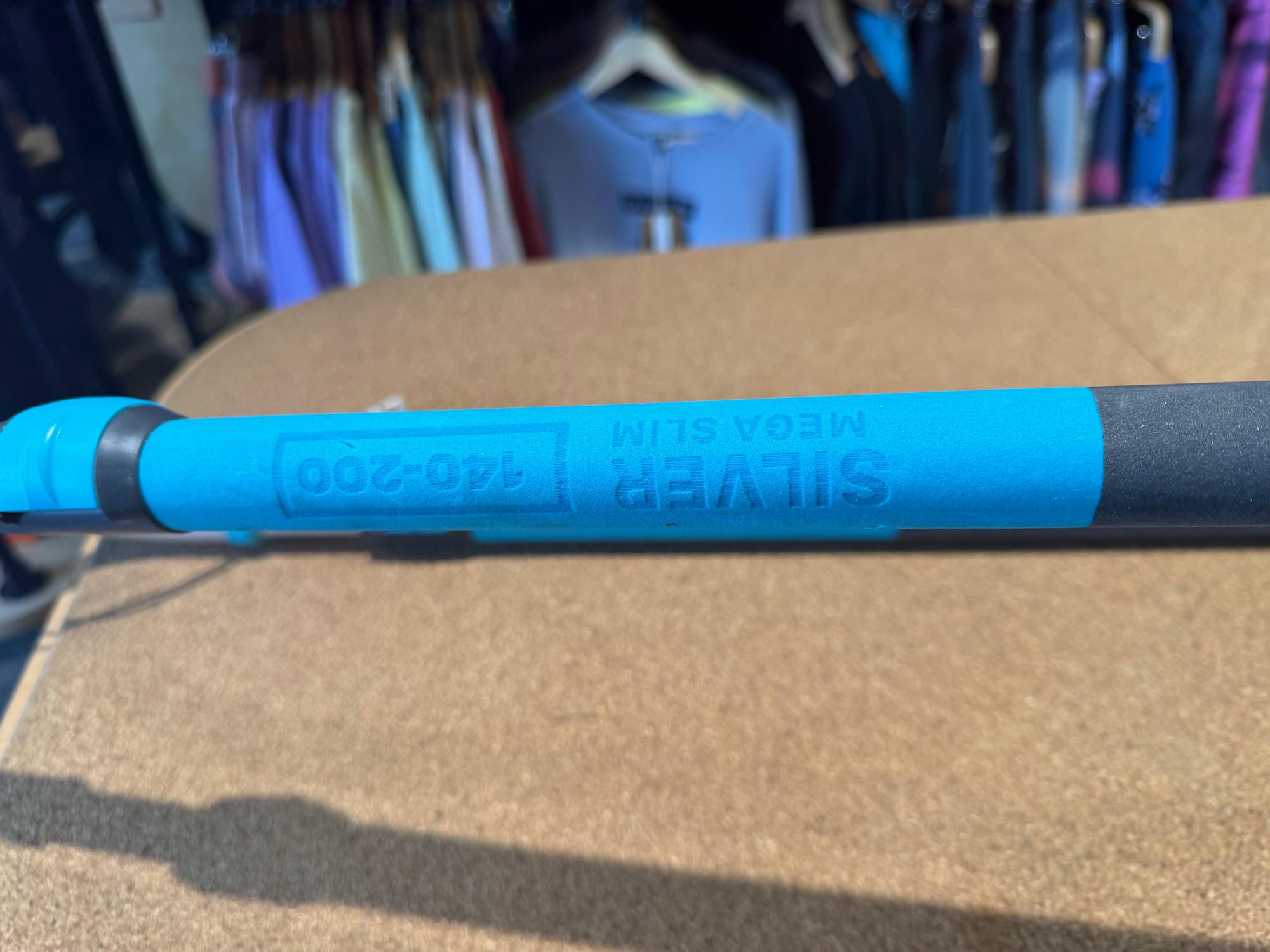 Duotone Silver Series Mega Slim windsurfing boom, 140-200cm size, featuring blue grip with embossed branding.