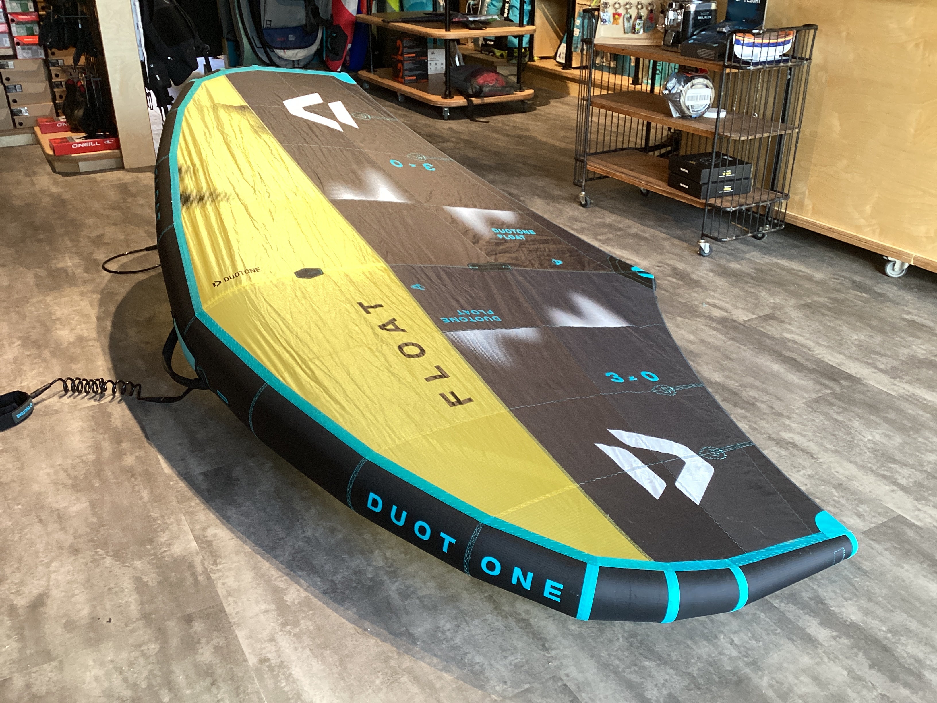 USED Duotone Float 2025 – The Ultimate Wave-Riding Wing 2025