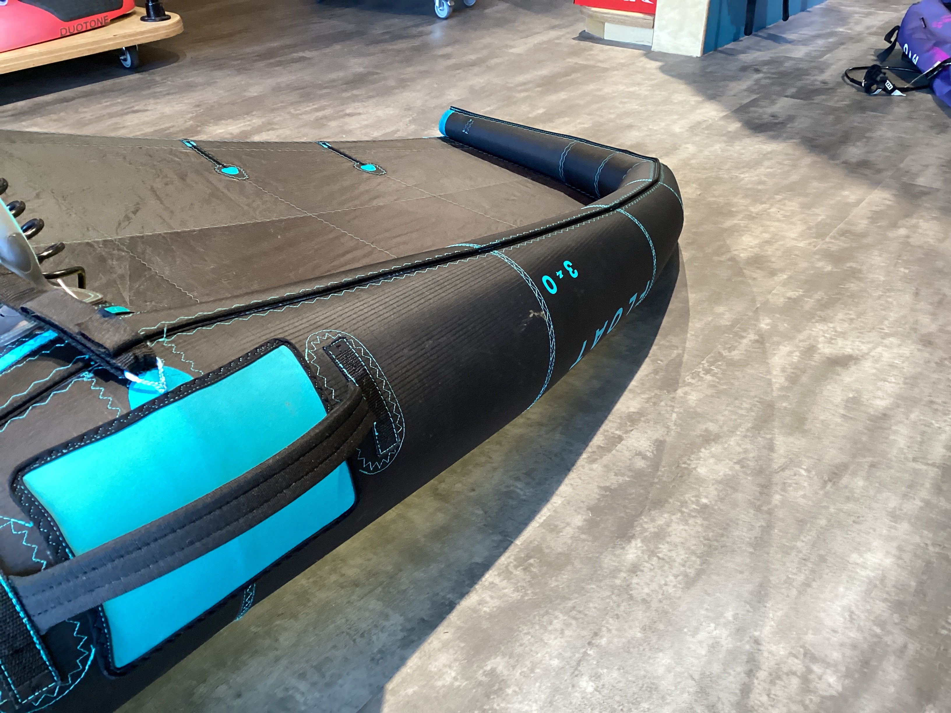 USED Duotone Float 2025 – The Ultimate Wave-Riding Wing 2025