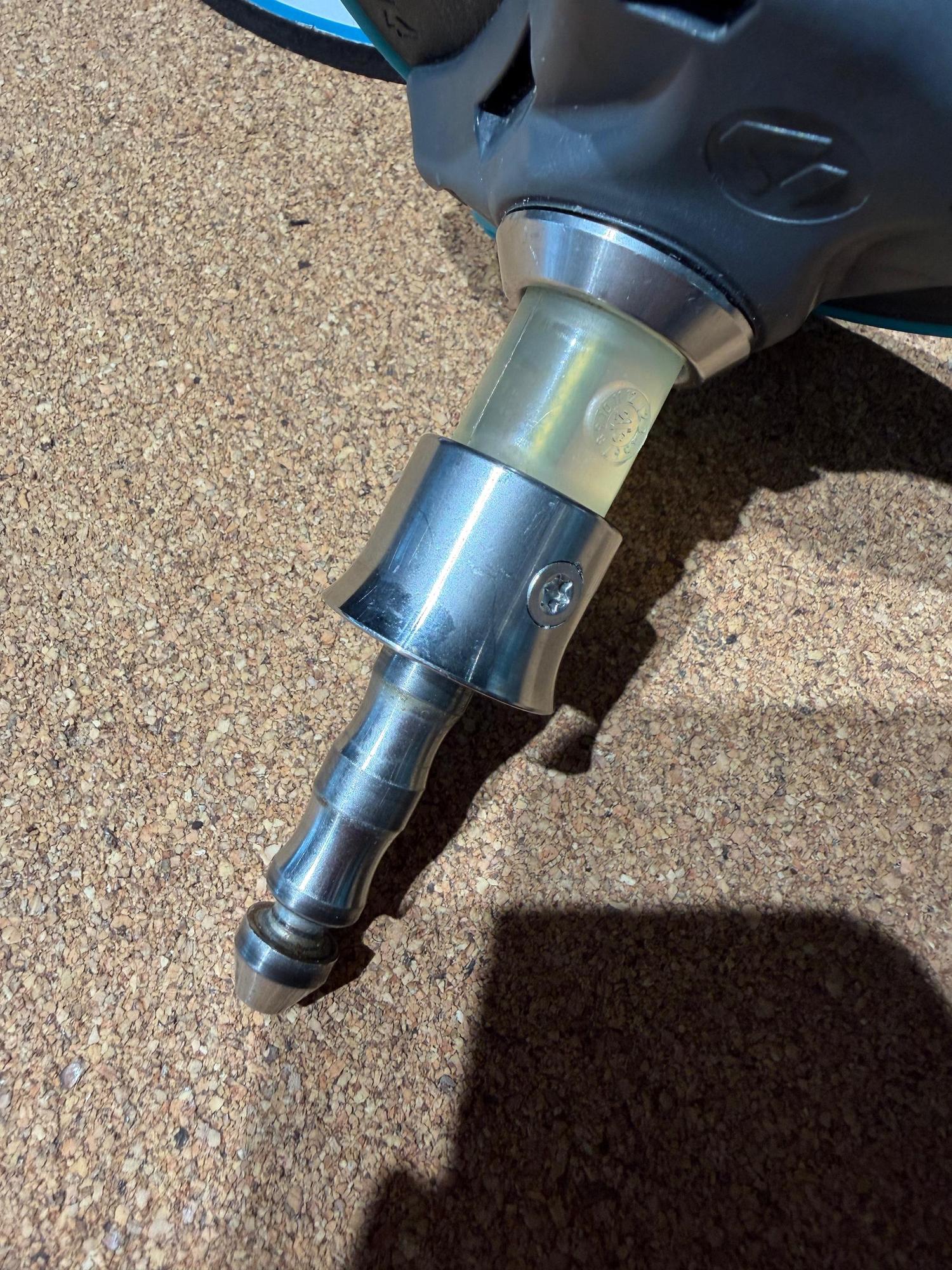 Used Duotone iBase 2.0 with iTendon, featuring a grey base, translucent yellow tendon, and stainless steel pin connector.