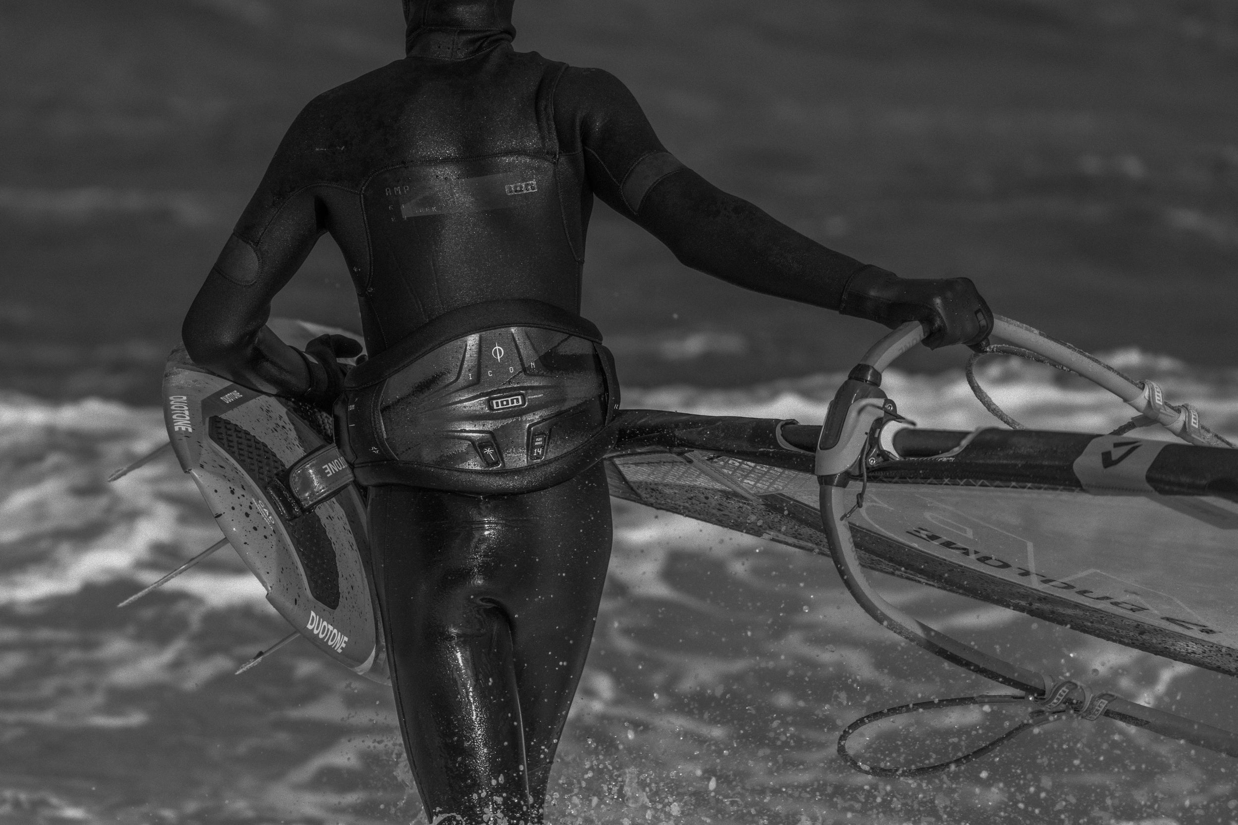 ION Icon Curve Waist Windsurf Harness