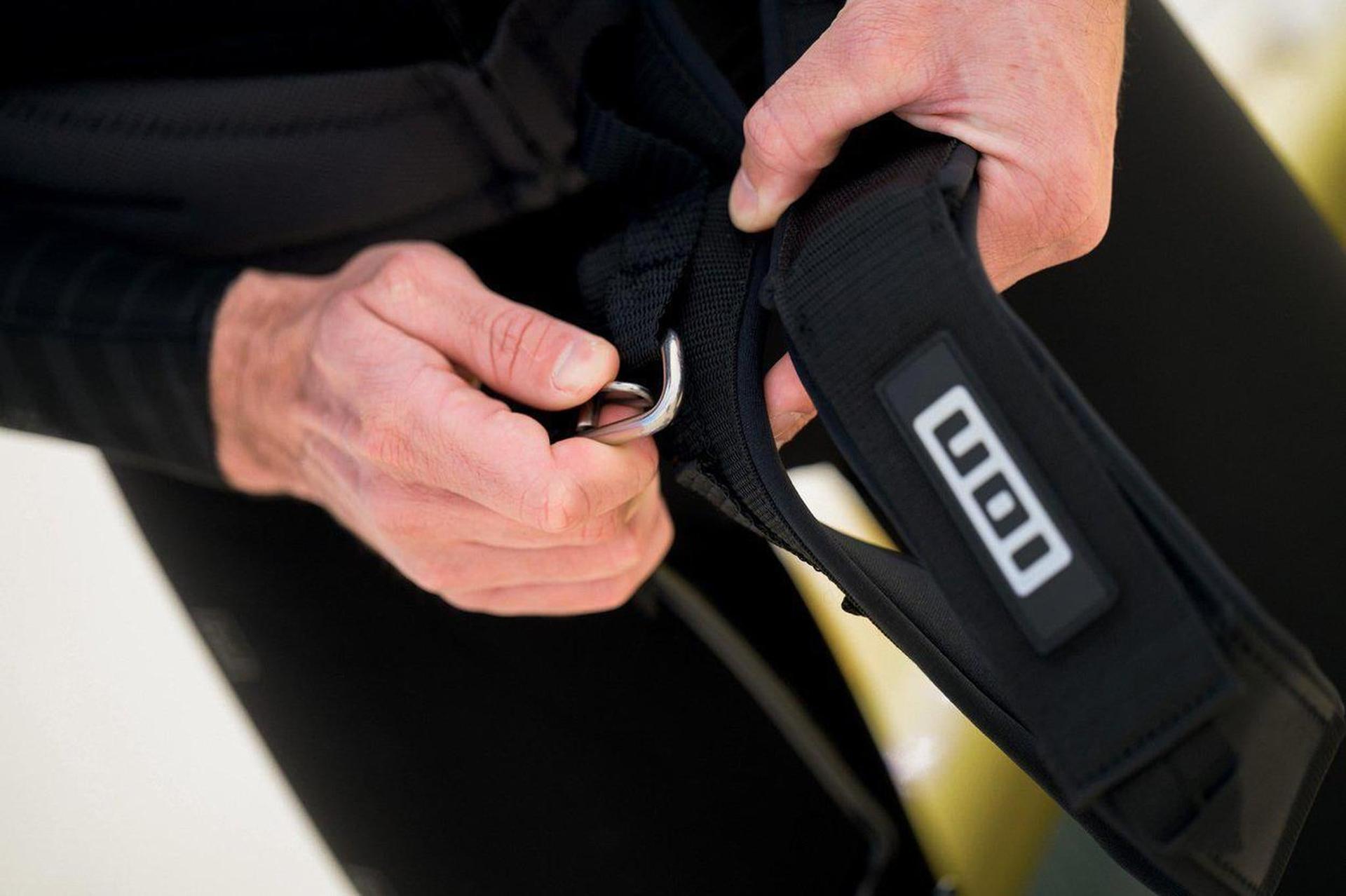 ION Wing/SUP Leash Core Coiled Hip Waist 2024