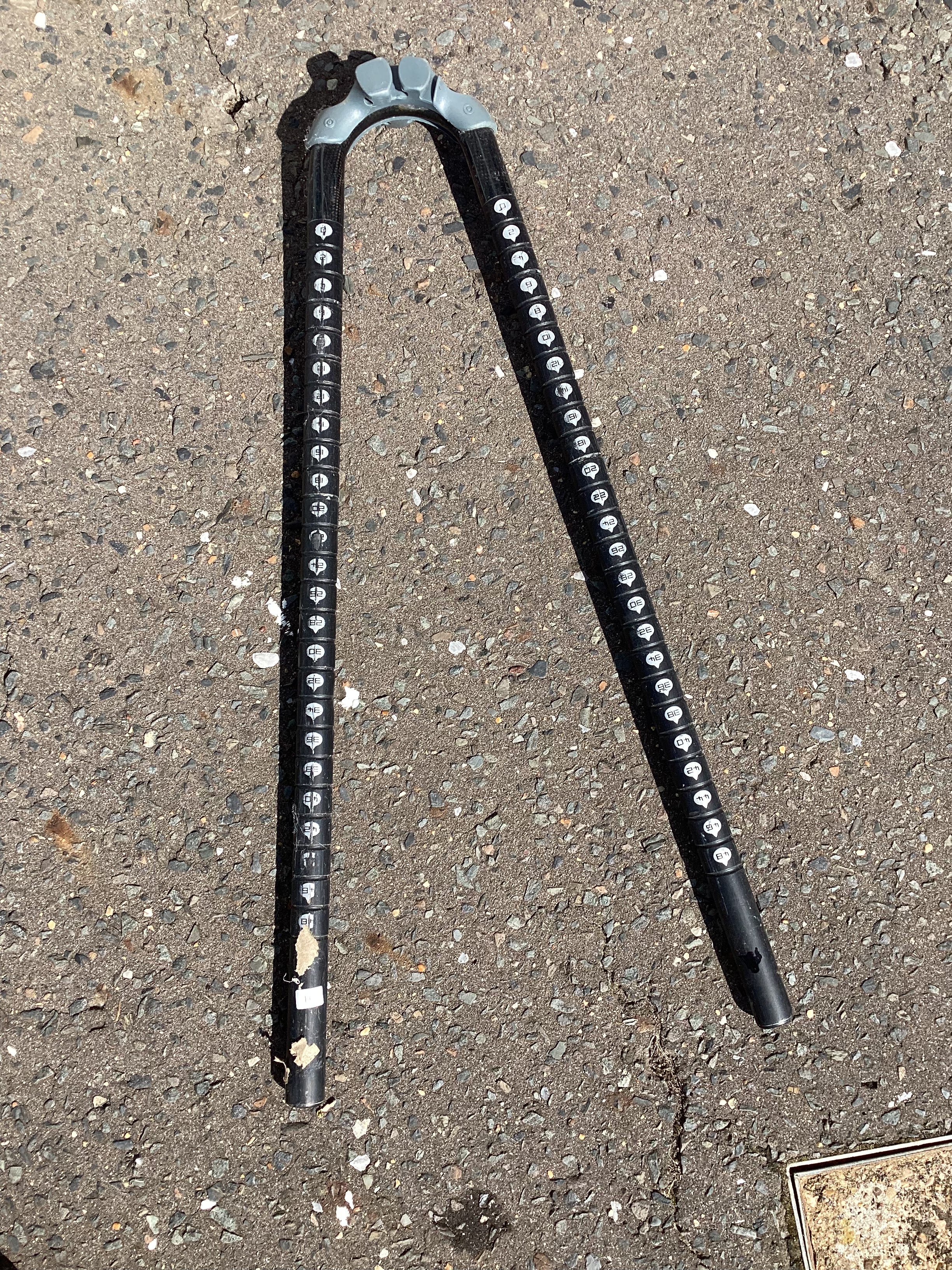 Windsurfing boom ends