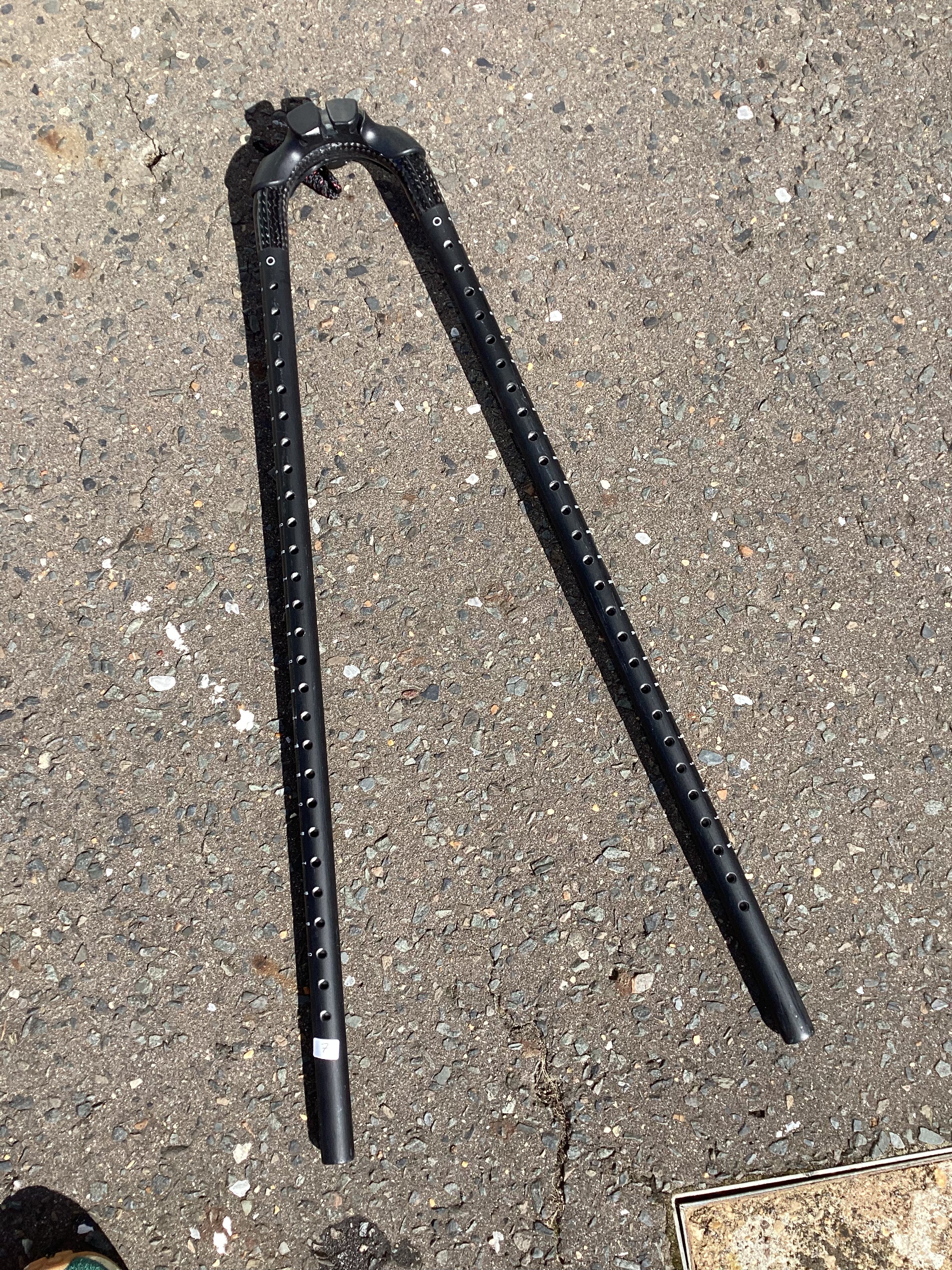 Windsurfing boom ends