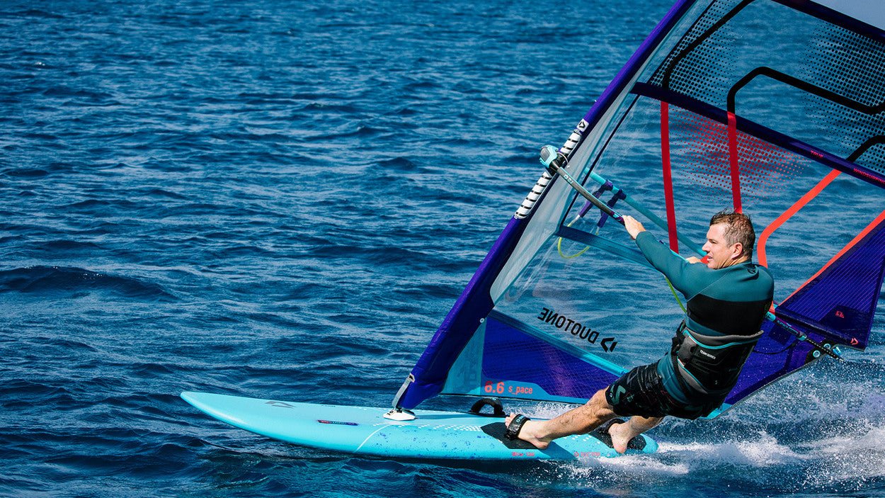 Duotone Blitz (SB, incl. fin) – Performance Freeride / Freerace Windsurf Board - Worthing Watersports - 9010583291444 - Boards - Duotone Windsurfing