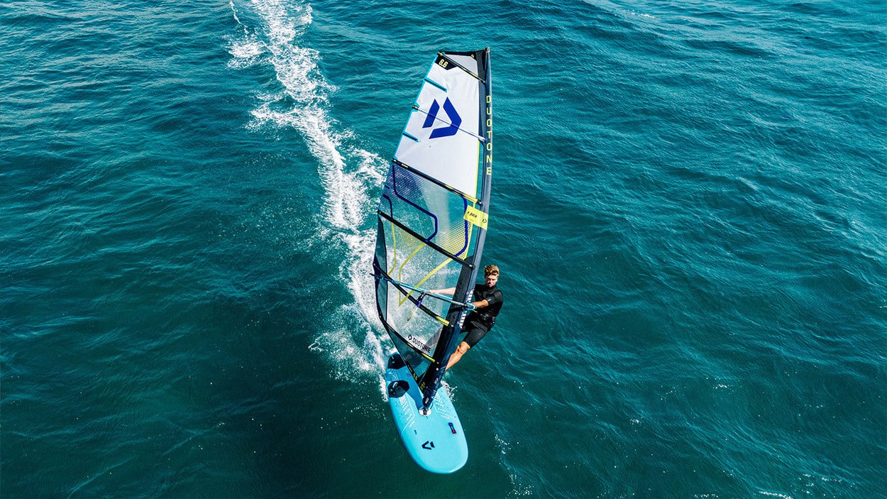 Duotone Blitz (SB, incl. fin) – Performance Freeride / Freerace Windsurf Board - Worthing Watersports - 9010583291444 - Boards - Duotone Windsurfing