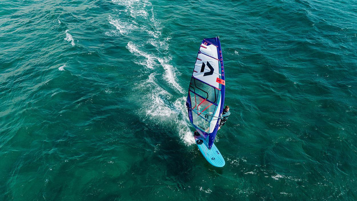 Duotone Blitz SLS (SB, incl. fin) – Performance Freeride / Freerace Windsurf Board - Worthing Watersports - 9010583291376 - Boards - Duotone Windsurfing