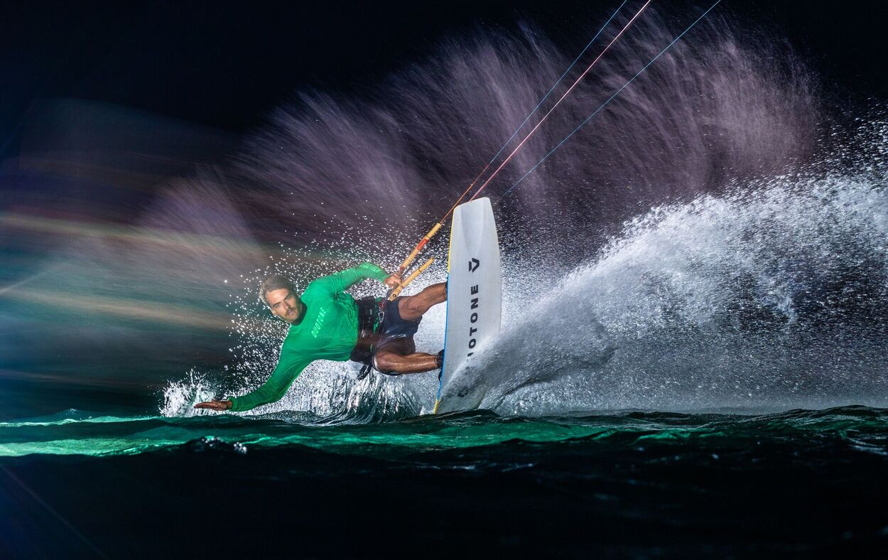 Duotone Dice SLS 2026 - Freestyle, Wave - Allrounder Kite - Worthing Watersports - 9010583287140 - Kites - Duotone Kiteboarding