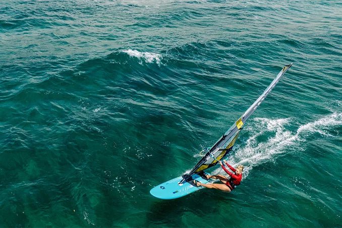 Duotone Eagle 2026 incl. fin – High-End Freeride Progression Board - Worthing Watersports - 9010583290812 - Boards - Duotone Windsurfing
