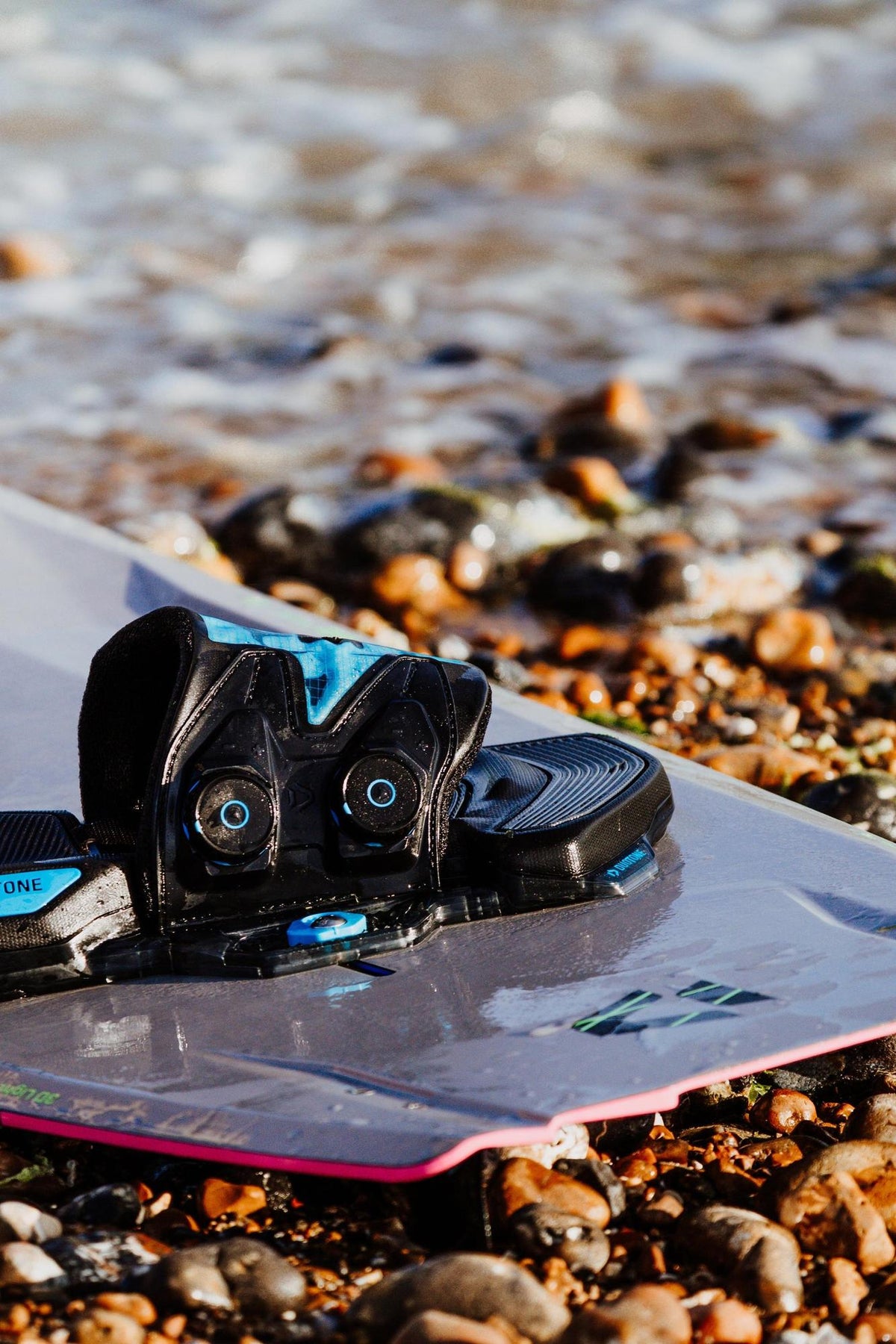 Duotone Entity 360 2027 - High Performance Fast TwinTip Kite-board Binding System - Worthing Watersports - 9010583347011 - Twintips - Duotone Kiteboarding
