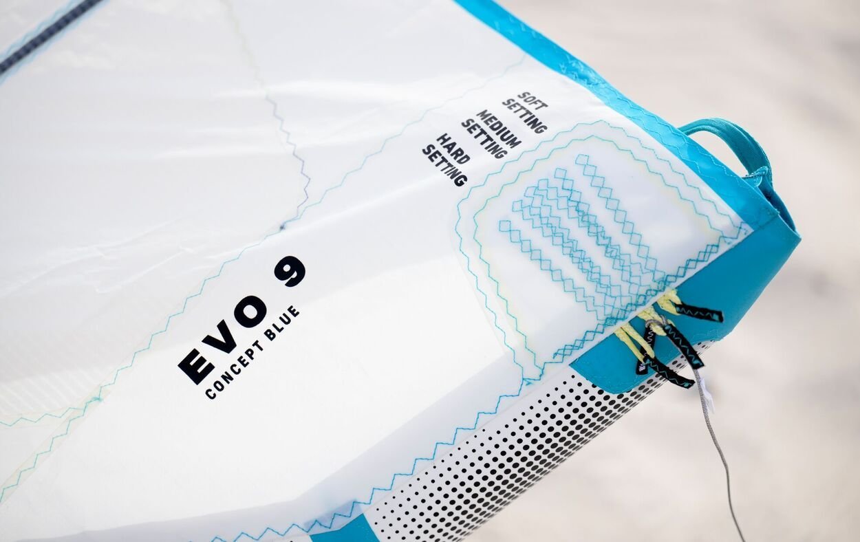 Duotone Evo Concept Blue 2024 - Worthing Watersports - 9010583197791 - Kites - Duotone Kiteboarding