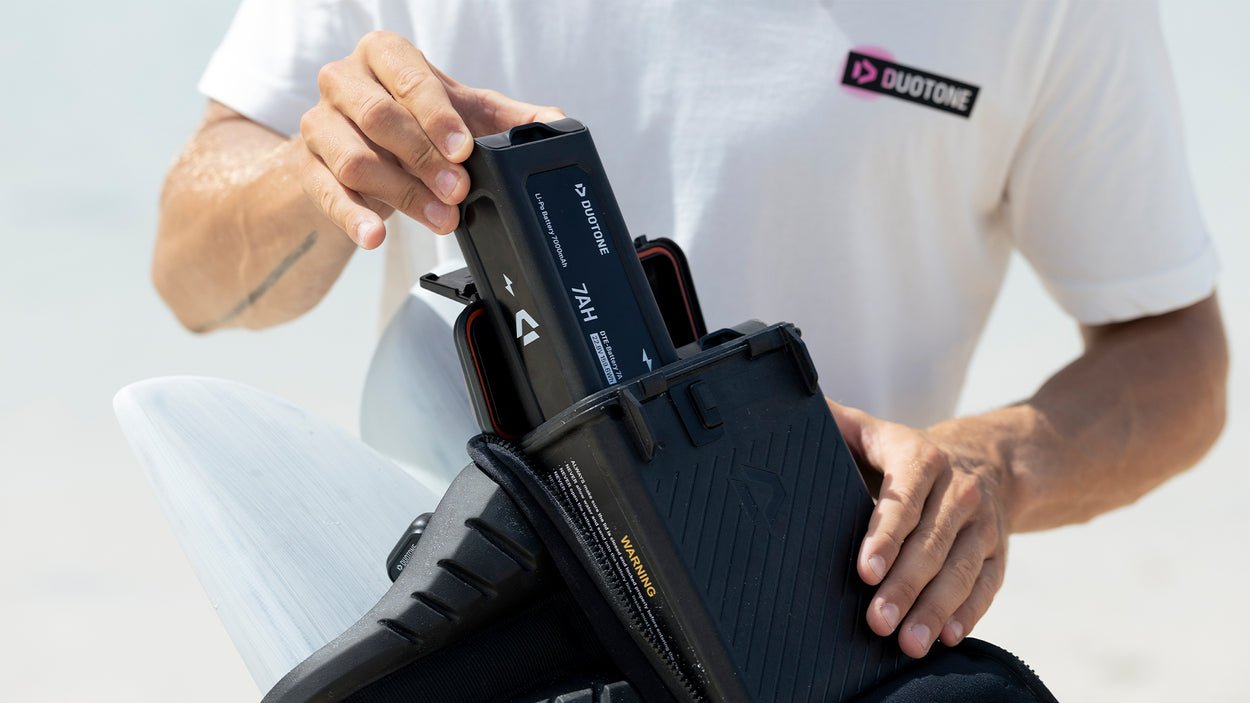 Duotone Foil Assist eHarness Set - Worthing Watersports - 9010583279503 - Duotone Foiling & Electric