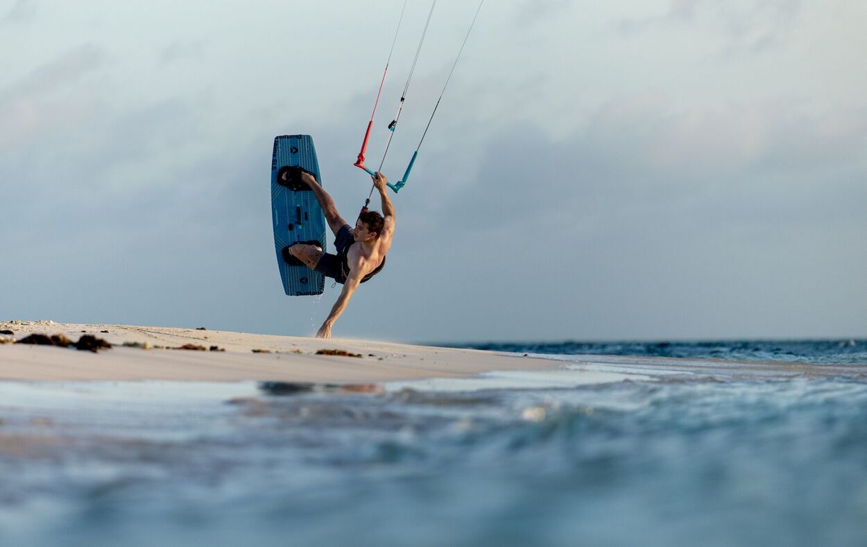 Duotone Jaime SLS 2026 - Freestyle/Freeride Twintip - Worthing Watersports - 9010583285832 - Twintips - Duotone Kiteboarding