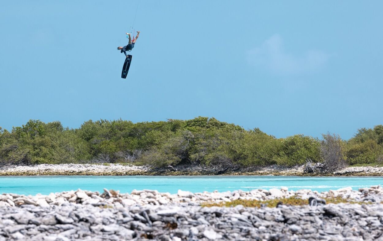 Duotone Jaime SLS 2026 - Freestyle/Freeride Twintip - Worthing Watersports - 9010583285832 - Twintips - Duotone Kiteboarding