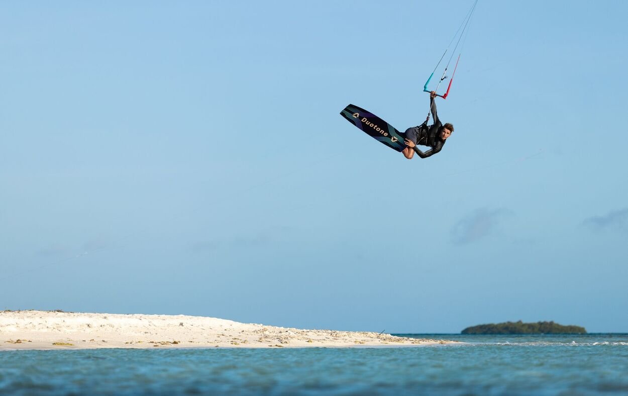 Duotone Jaime SLS 2026 - Freestyle/Freeride Twintip - Worthing Watersports - 9010583285832 - Twintips - Duotone Kiteboarding