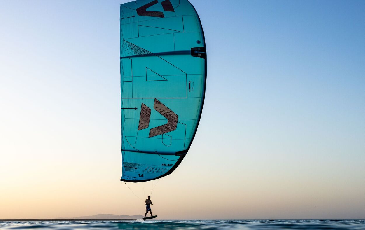 Duotone Juice D/LAB 2026 - Ultimate Lightwind Freeride Kite - Worthing Watersports - 9010583295435 - Kites - Duotone Kiteboarding