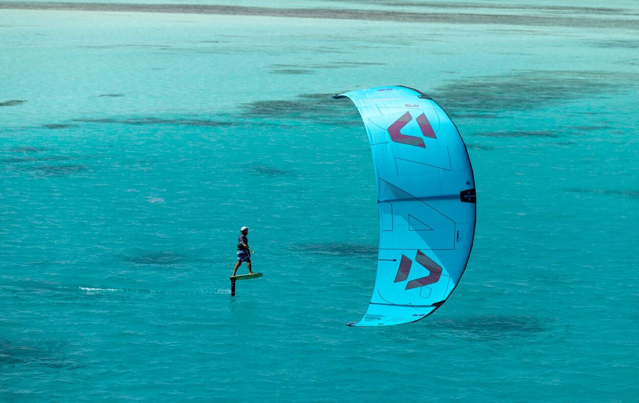 Duotone Juice D/LAB 2026 - Ultimate Lightwind Freeride Kite - Worthing Watersports - 9010583295435 - Kites - Duotone Kiteboarding