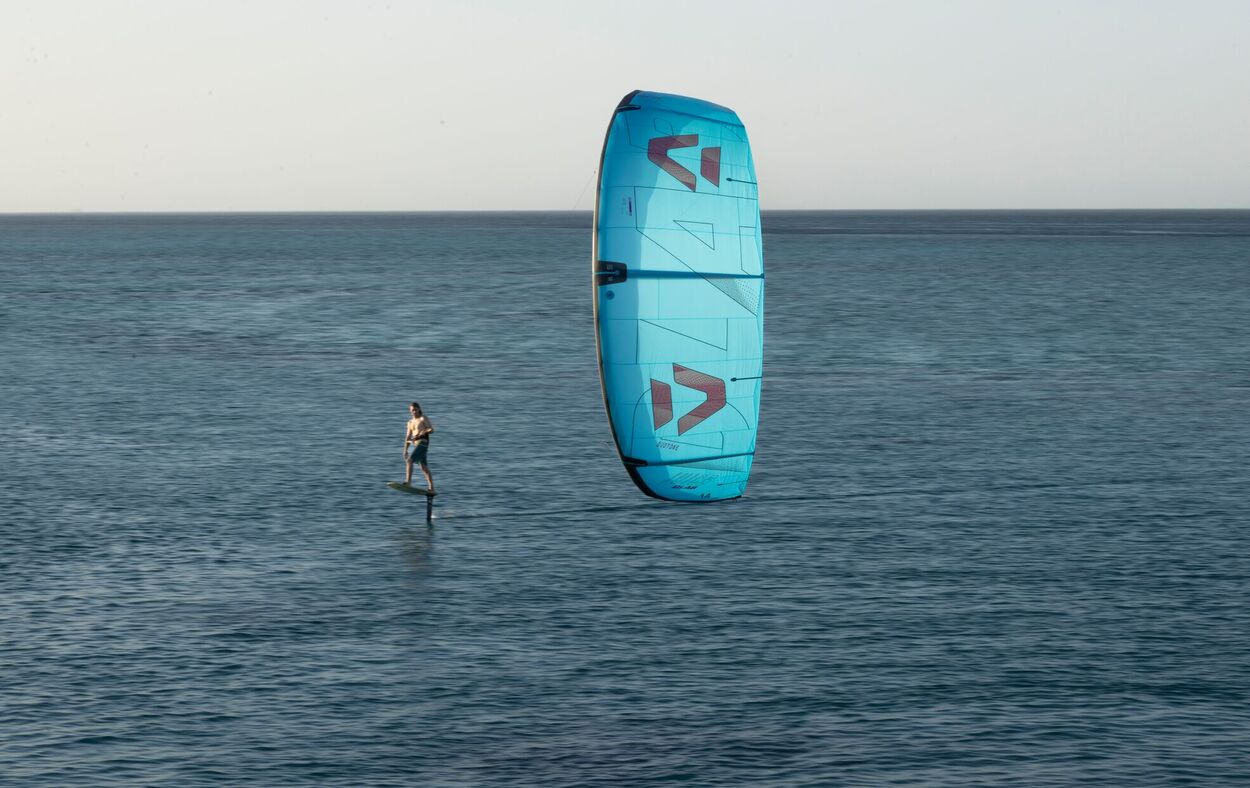 Duotone Juice D/LAB 2026 - Ultimate Lightwind Freeride Kite - Worthing Watersports - 9010583295435 - Kites - Duotone Kiteboarding