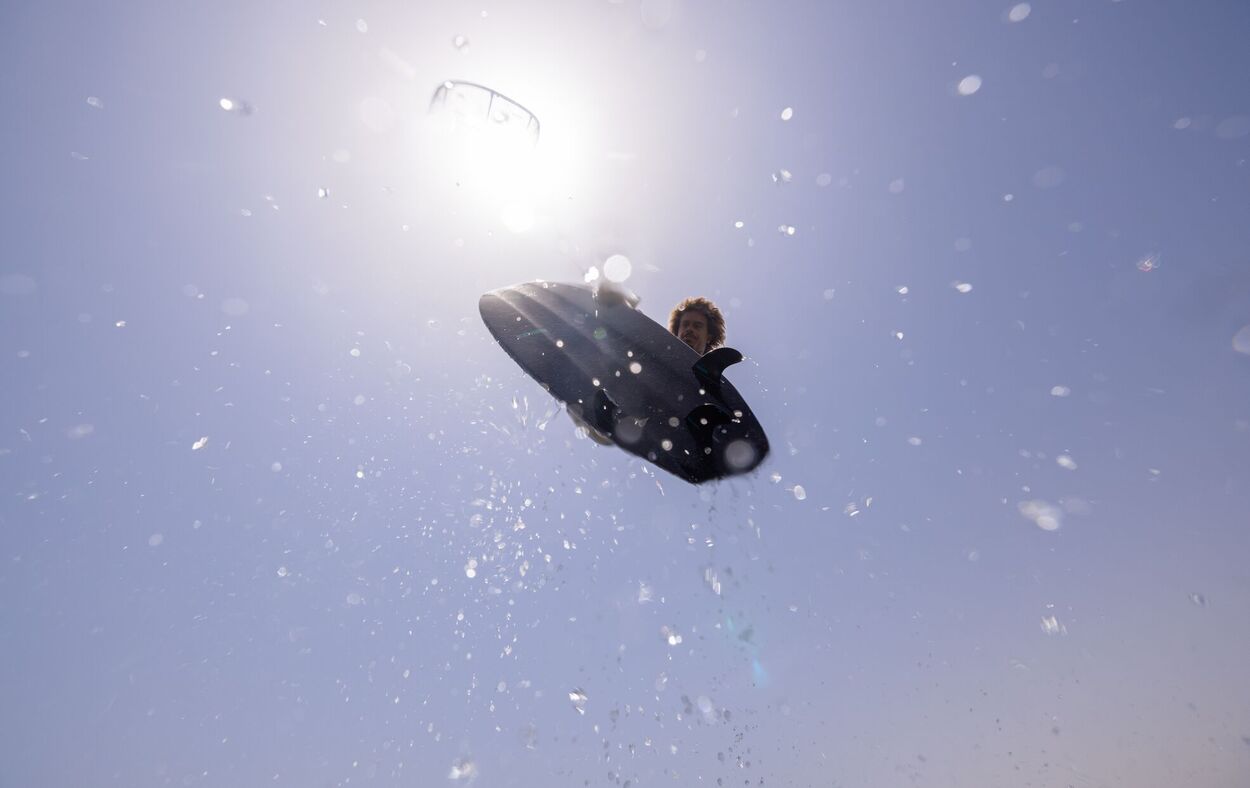 Duotone Provoke 2026 - Strapless Freestyle - Worthing Watersports - 9010583285412 - Surfboards - Duotone Kiteboarding