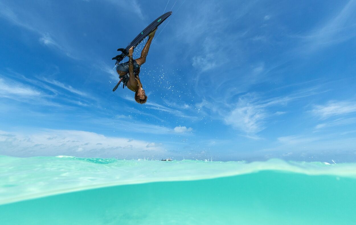 Duotone Provoke 2026 - Strapless Freestyle - Worthing Watersports - 9010583285412 - Surfboards - Duotone Kiteboarding