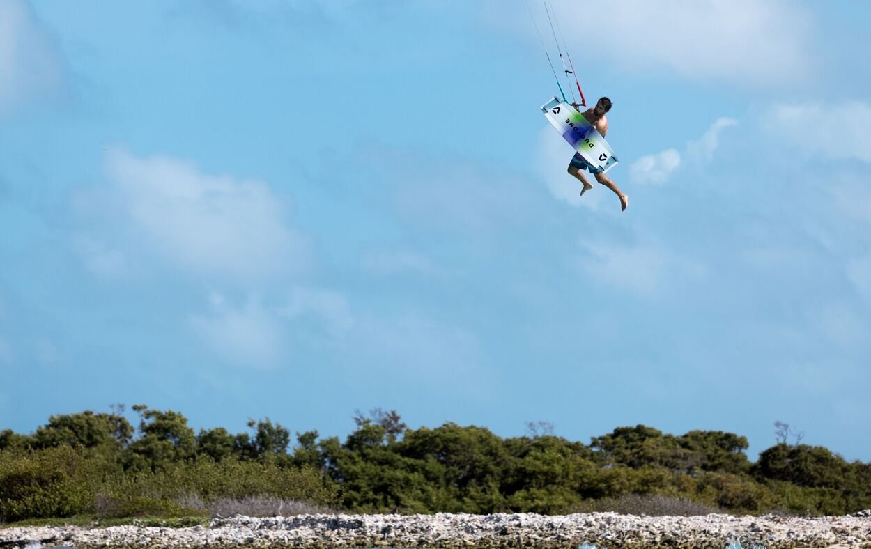 Duotone Select SLS 2026 - Freeride Twintip - Worthing Watersports - 9010583285979 - Twintips - Duotone Kiteboarding