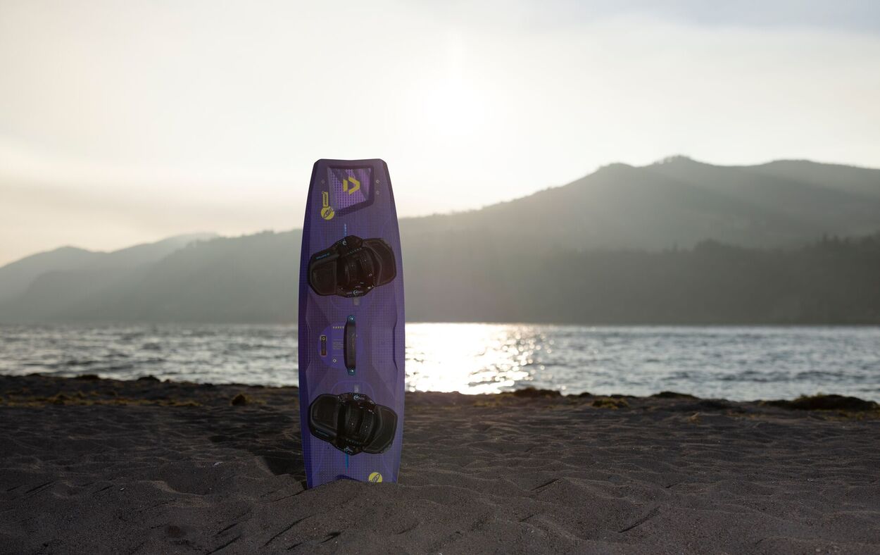 Duotone Shred 2026 - Freestyle Twintip for Juniors - Worthing Watersports - 9010583286242 - Twintips - Duotone Kiteboarding