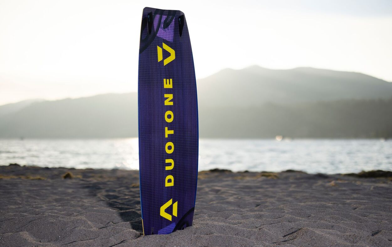 Duotone Shred 2026 - Freestyle Twintip for Juniors - Worthing Watersports - 9010583286242 - Twintips - Duotone Kiteboarding