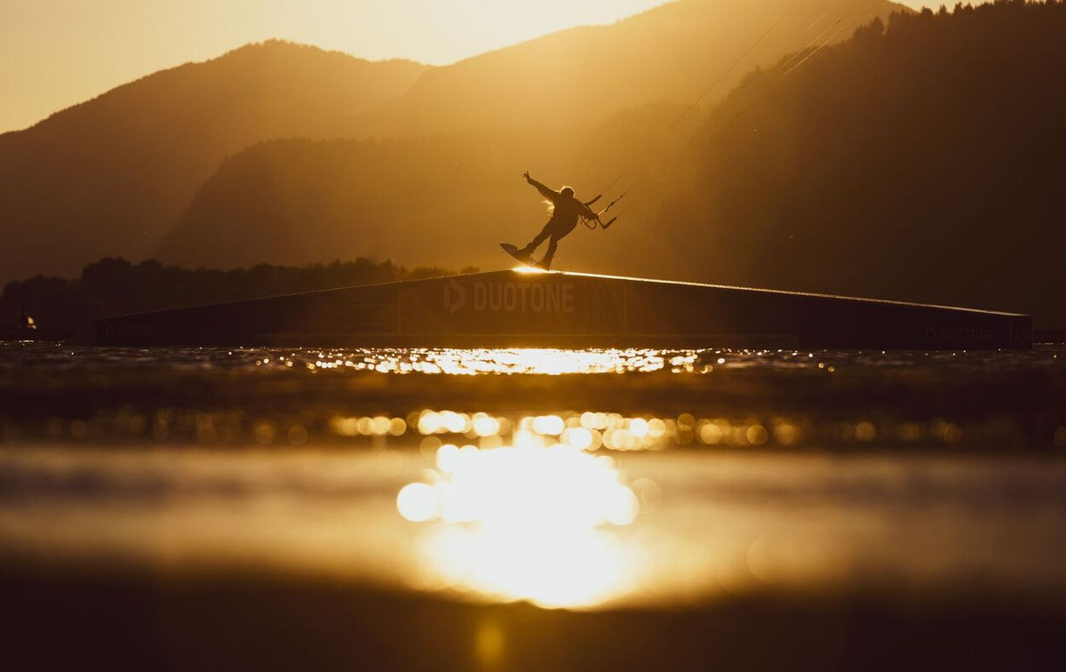 Duotone TS Park 2027 - Wakestyle & Park Twintip - Worthing Watersports - 9010583327921 - Twintips - Duotone Kiteboarding