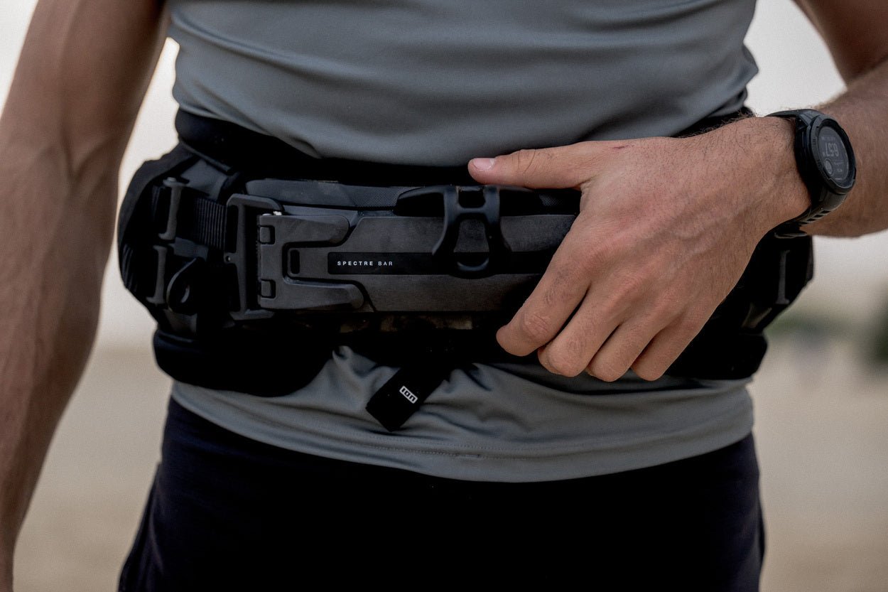 ION Riot Curv - Kitesurfing Hardshell Harness - Worthing Watersports - 9010583283203 - Harness - ION Water