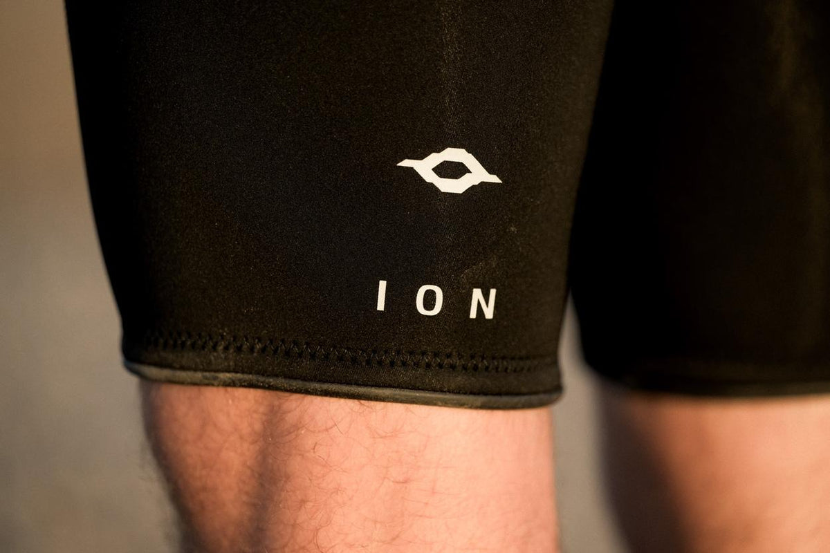 ION Seek Core 3/2 Shorty Long Sleeve Front Zip Men's Wetsuit - Worthing Watersports - 9010583309071 - Wetsuits - ION Water