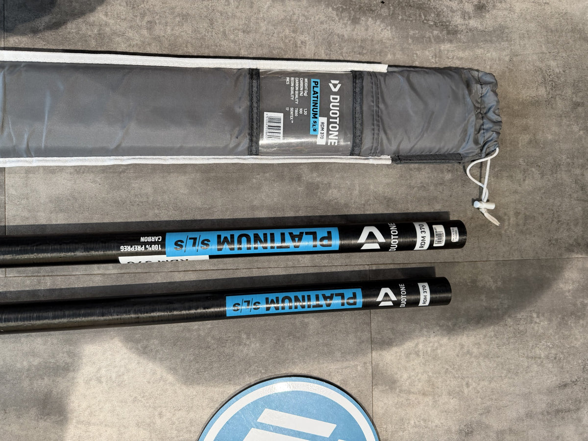 Actual used RDM 370 mast and specifications close-up